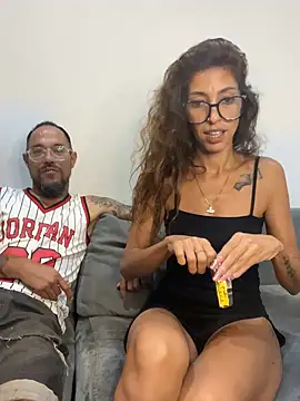 Snapshot of amanilouve chatting on March 9, 11:25 am amanilouve online show from March 9, 11:25 am