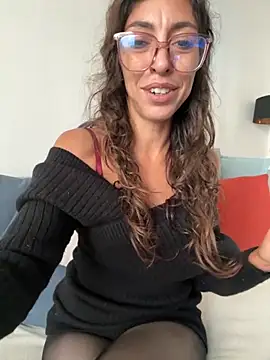 Snapshot of amanilouve chatting on October 12, 2:49 pm amanilouve online show from October 12, 2:49 pm