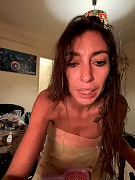 Snapshot of amanilouve chatting on October 31, 7:26 pm amanilouve online show from October 31, 7:26 pm