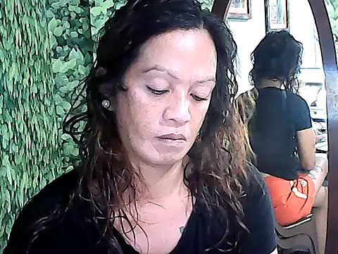 Snapshot of yummy_21xxx chatting on September 18, 8:38 am yummy 21xxx online show from September 18, 8:38 am