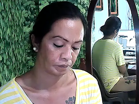 Snapshot of yummy_21xxx chatting on September 19, 8:31 pm yummy 21xxx online show from September 19, 8:31 pm