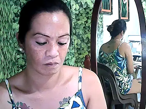 Snapshot of yummy_21xxx chatting on September 28, 6:02 pm yummy 21xxx online show from September 28, 6:02 pm