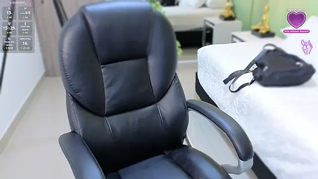 Snapshot of ROSE__15 chatting on September 26, 7:29 pm ROSE 15 online show from September 26, 7:29 pm