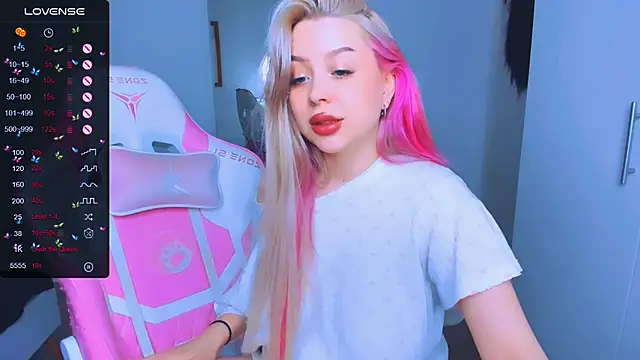 MonaLauu online show from March 19, 12:12 pm