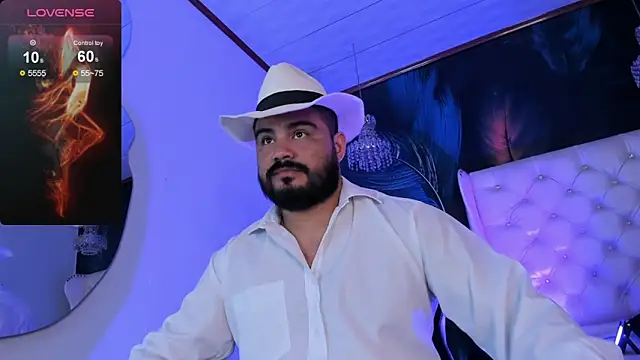 Snapshot of MichaelBear_ chatting on January 10, 12:36 pm MichaelBear online show from January 10, 12:36 pm