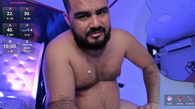 Snapshot of MichaelBear_ chatting on March 14, 6:39 pm MichaelBear online show from March 14, 6:39 pm