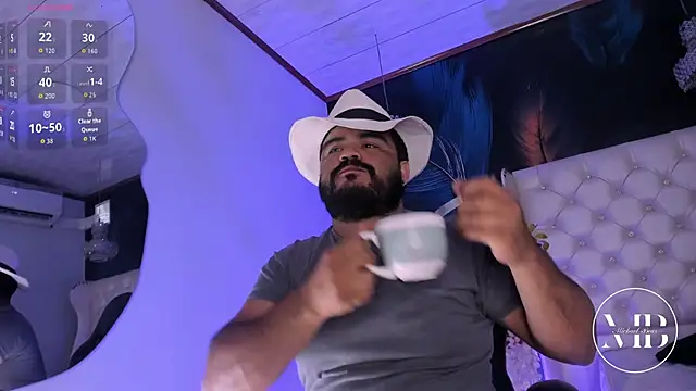 Snapshot of MichaelBear_ chatting on September 17, 1:35 pm MichaelBear online show from September 17, 1:35 pm