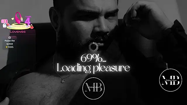 Snapshot of MichaelBear_ chatting on October 24, 12:23 pm MichaelBear online show from October 24, 12:23 pm