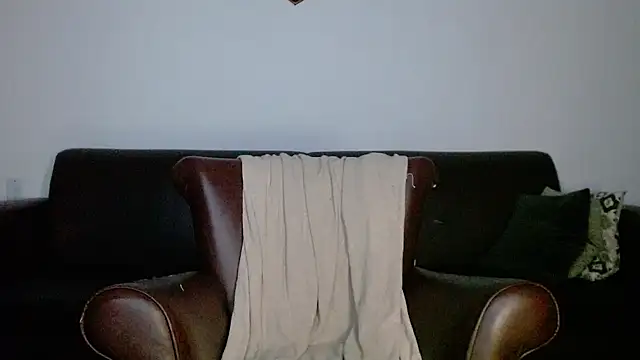 Linda1975 online show from February 26, 10:53 pm