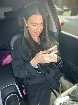 Emma Catt online show from April 5, 5:04 am