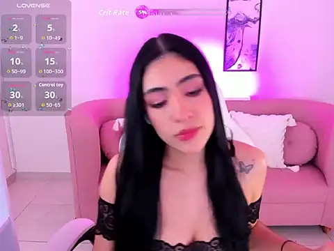 Snapshot of tatiana_prada chatting on October 9, 5:49 am tatiana prada online show from October 9, 5:49 am