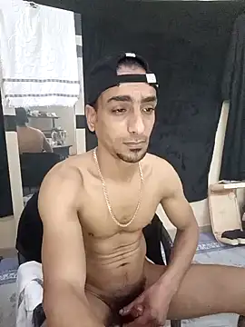 Snapshot of highguy chatting on January 30, 1:53 pm highguy online show from January 30, 1:53 pm