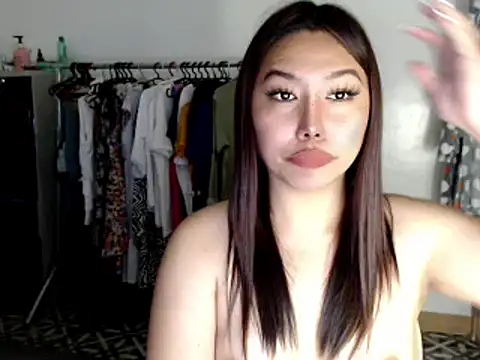 Snapshot of urqueendominant chatting on February 7, 6:45 am urqueendominant online show from February 7, 6:45 am