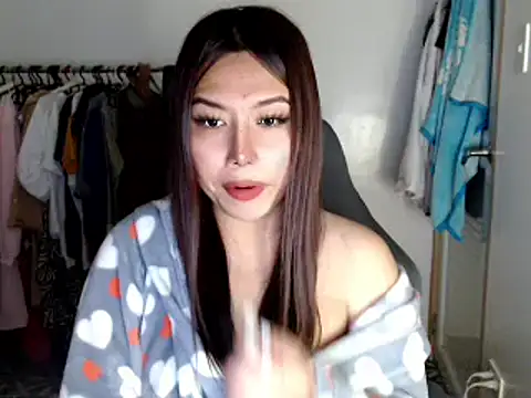 Snapshot of urqueendominant chatting on February 26, 3:53 am urqueendominant online show from February 26, 3:53 am