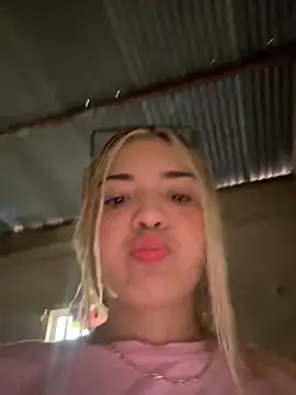 Snapshot of Sarita-candy chatting on December 30, 7:42 pm Sarita-candy online show from December 30, 7:42 pm