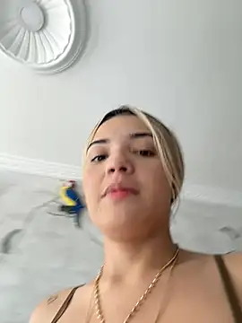 Snapshot of Sarita-candy chatting on February 17, 3:42 pm Sarita-candy online show from February 17, 3:42 pm