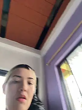 Snapshot of Sarita-candy chatting on February 21, 1:22 pm Sarita-candy online show from February 21, 1:22 pm