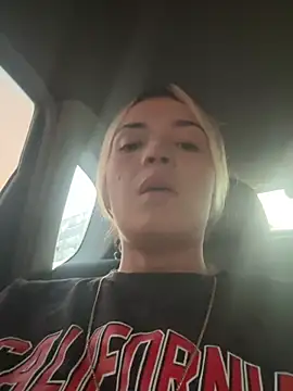 Snapshot of Sarita-candy chatting on February 24, 10:58 pm Sarita-candy online show from February 24, 10:58 pm