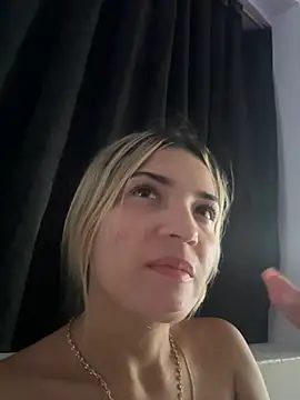 Snapshot of Sarita-candy chatting on February 25, 9:46 pm Sarita-candy online show from February 25, 9:46 pm