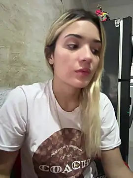 Snapshot of Sarita-candy chatting on March 14, 10:38 pm Sarita-candy online show from March 14, 10:38 pm