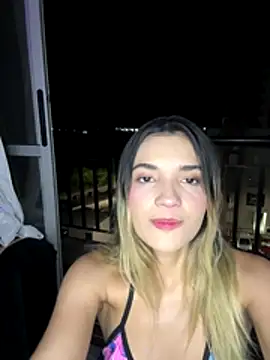 Snapshot of Sarita-candy chatting on October 29, 8:05 am Sarita-candy online show from October 29, 8:05 am