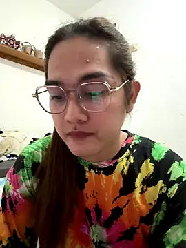 Snapshot of MarieLoveGlamorous chatting on October 7, 6:16 pm MarieLoveGlamorous online show from October 7, 6:16 pm