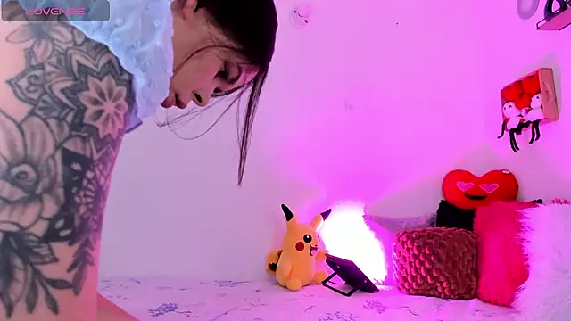 Snapshot of carolina16love chatting on March 4, 11:22 pm carolina16love online show from March 4, 11:22 pm