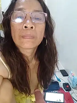 HotsexyNaughtysweetbaby online show from April 17, 6:44 pm