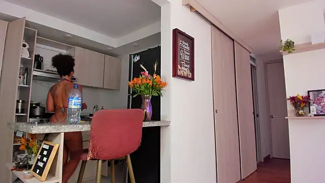 Snapshot of karlye_5 chatting on January 11, 6:33 pm karlye 5 online show from January 11, 6:33 pm