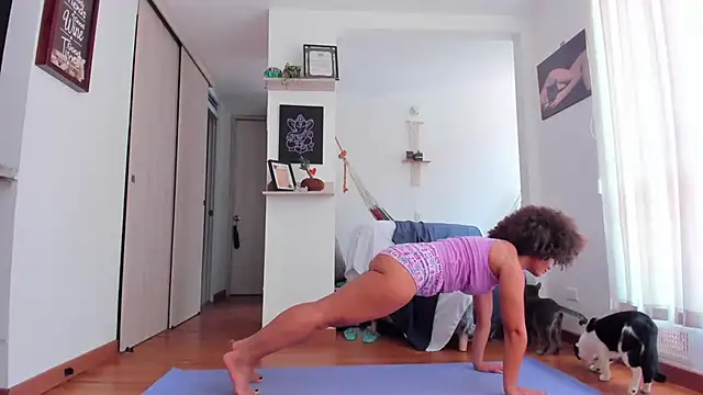 Snapshot of karlye_5 chatting on March 9, 5:06 pm karlye 5 online show from March 9, 5:06 pm