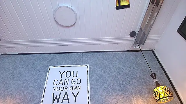 Snapshot of Emiily_W chatting on February 5, 10:22 pm Emiily W online show from February 5, 10:22 pm