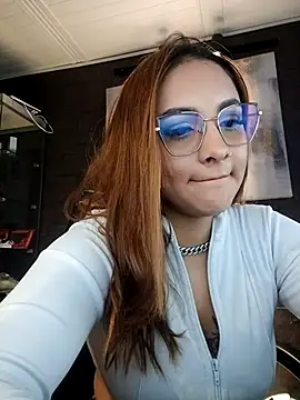 Snapshot of Emiily_W chatting on September 12, 9:53 am Emiily W online show from September 12, 9:53 am