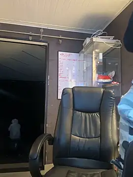 Snapshot of Emiily_W chatting on September 29, 7:51 pm Emiily W online show from September 29, 7:51 pm