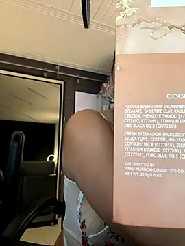 Snapshot of Emiily_W chatting on November 10, 9:30 am Emiily W online show from November 10, 9:30 am