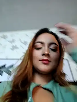 Snapshot of Emiily_W chatting on November 27, 11:12 am Emiily W online show from November 27, 11:12 am