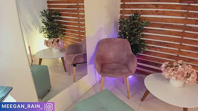  MeganRain online show from March 5, 8:10 am