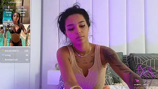 KimiBrown online show from December 5, 10:01 am