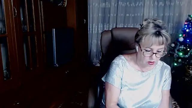 Snapshot of Kallliina chatting on December 31, 5:07 pm Kallliina online show from December 31, 5:07 pm