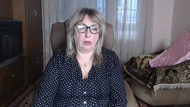 Kallliina online show from December 22, 8:22 am