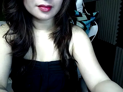 Mia 2022 online show from February 4, 4:46 pm