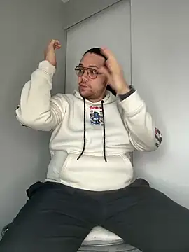 Snapshot of lucasgalacticman chatting on March 12, 12:15 pm lucasgalacticman online show from March 12, 12:15 pm