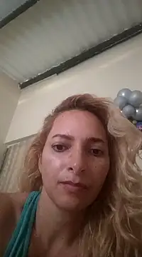 Snapshot of lili_sweet777 chatting on December 12, 2:00 pm lili sweet777 online show from December 12, 2:00 pm