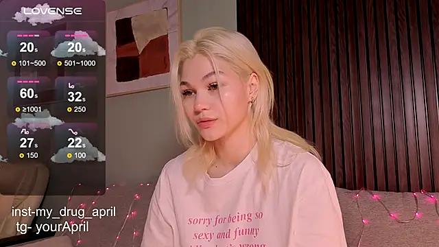 Snapshot of MyApril chatting on September 27, 3:00 am MyApril online show from September 27, 3:00 am