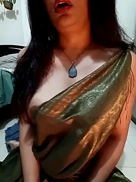 RadhaBabe online show from February 12, 1:06 pm