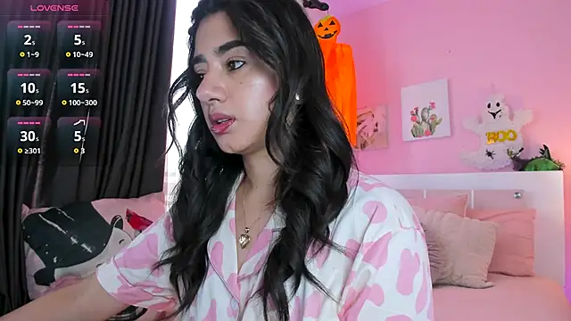 annadu011 online show from October 18, 3:02 pm