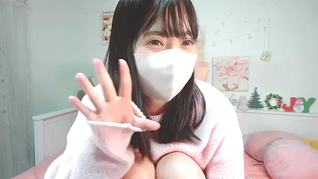 MOMO ROSE online show from December 21, 12:06 pm