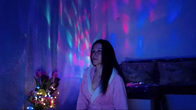 Snapshot of ElysaSun chatting on February 19, 11:36 pm ElysaSun online show from February 19, 11:36 pm