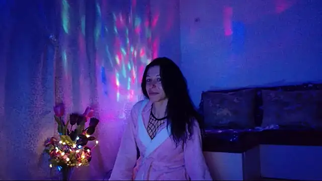 Snapshot of ElysaSun chatting on February 21, 12:27 am ElysaSun online show from February 21, 12:27 am