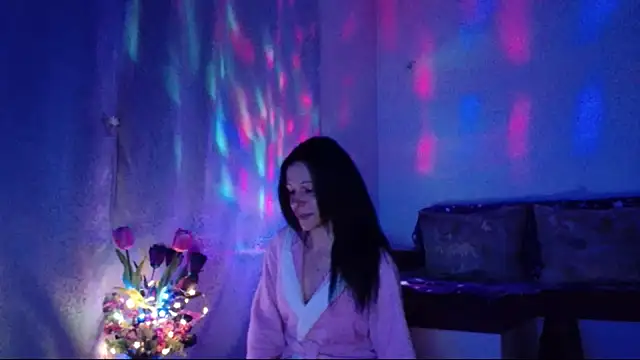 Snapshot of ElysaSun chatting on March 4, 12:07 am ElysaSun online show from March 4, 12:07 am