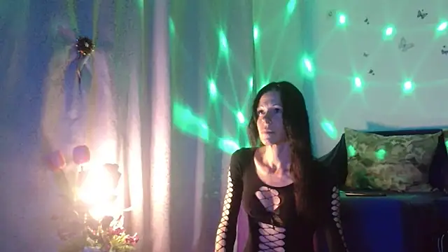 Snapshot of ElysaSun chatting on October 1, 5:19 pm ElysaSun online show from October 1, 5:19 pm